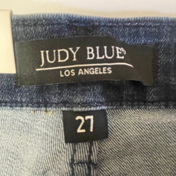 Judy Blue Lillian High Rise Tacked Cuffed Short Size 4 - Picture 5 of 5